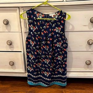 Cute flowered tank top! Max Studio, size Large, never worn